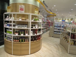 Ainz & Tulpe Flagship Shinjuku (38)