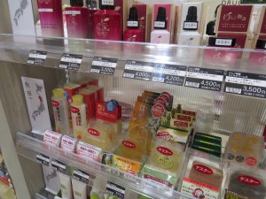 Ainz & Tulpe Flagship Shinjuku (48)