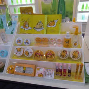 cosmoprof-asia-2016_holika-2