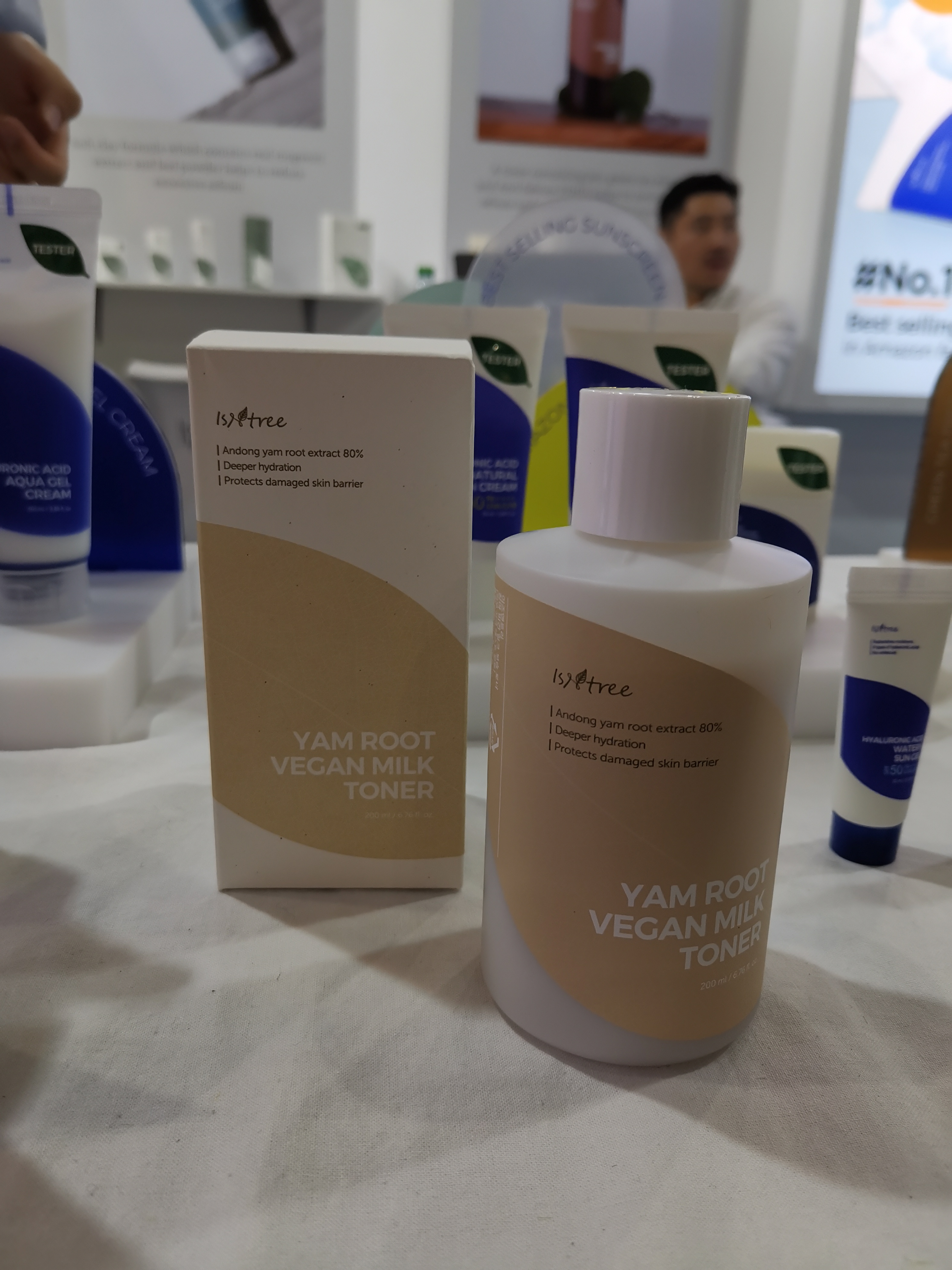 Cosmoprof Asia Singapore 2022 - Day 1 (400)
